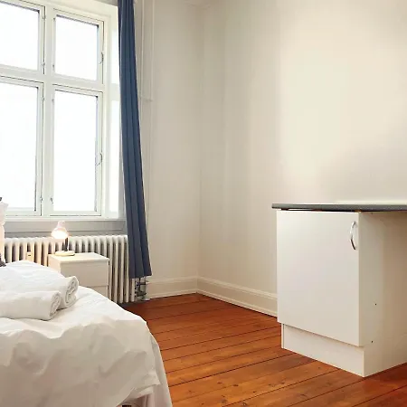 公寓 Six-bedroom Located In The Charming Of *