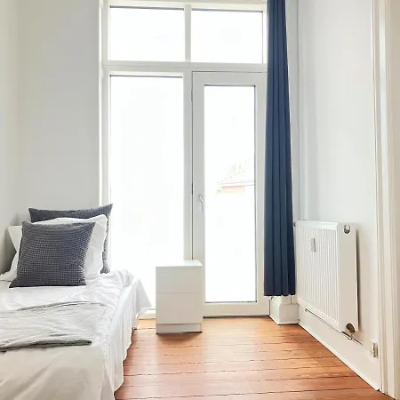 Six-bedroom Located In The Charming Of 公寓 科灵