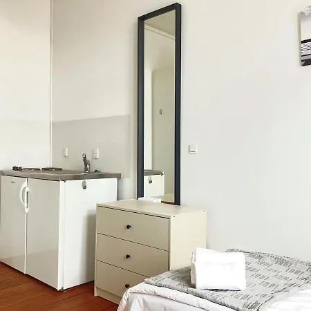 Six-bedroom Located In The Charming Of 公寓