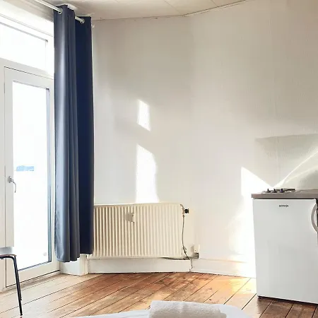 公寓 Six-bedroom Located In The Charming Of