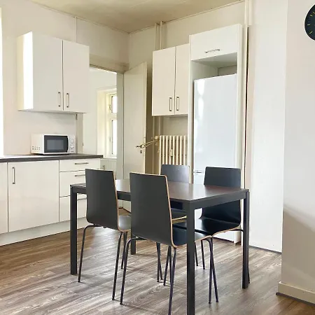 Six-bedroom Located In The Charming Of 科灵