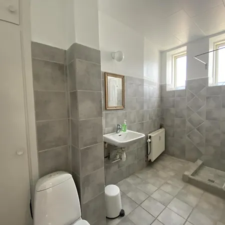 公寓 Six-bedroom Located In The Charming Of 科灵