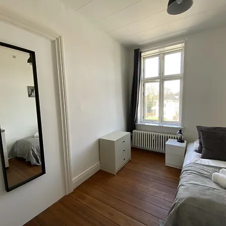 公寓 Six-bedroom Located In The Charming Of