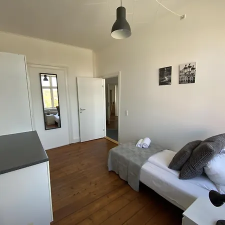Six-bedroom Located In The Charming Of 公寓 科灵